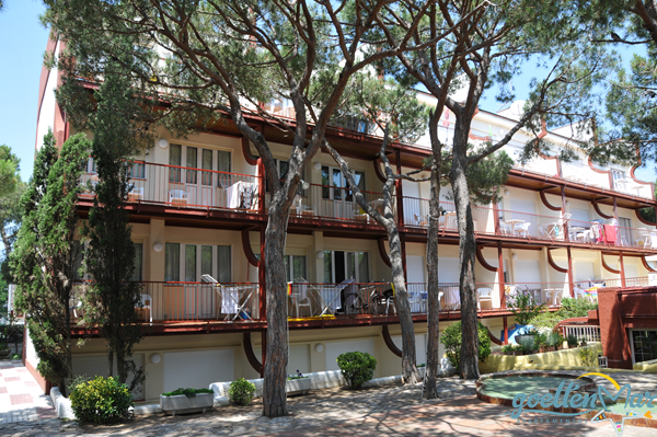 Outside View Building TinaMar with balconys